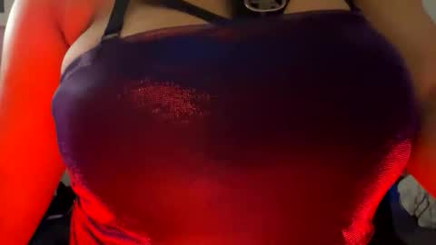 Snapshot of lesbisexualll chatting on 03-19-26, 05:00 lesbisexualll online show from 03-19-26, 05:00