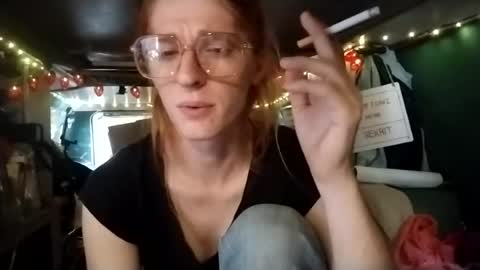 Snapshot of lesleygumgrass chatting on 06-16-26, 04:09 LesleyGumGrass- The Boring Trans girl online show from 06-16-26, 04:09