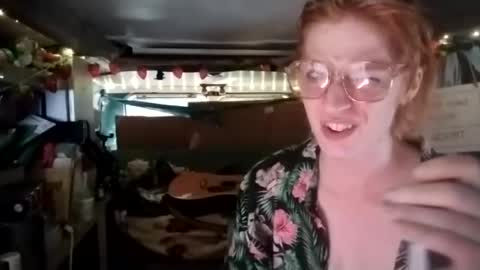 Snapshot of lesleygumgrass chatting on 07-20-26, 05:15 LesleyGumGrass- The Boring Trans girl online show from 07-20-26, 05:15