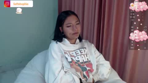 Snapshot of leslie__anderson chatting on 02-19-25, 10:45 Leslie online show from 02-19-25, 10:45