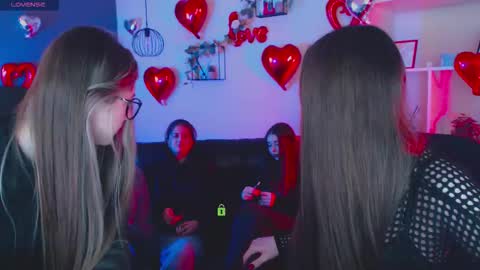 leslie_bird online show from 02-18-26, 08:38