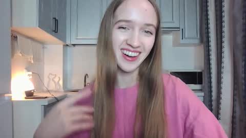 Snapshot of leslie_my_lovee chatting on 09-14-25, 08:08 LESLIE online show from 09-14-25, 08:08