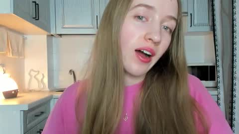 Snapshot of leslie_my_lovee chatting on 10-15-25, 09:26 LESLIE online show from 10-15-25, 09:26