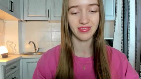 Snapshot of leslie_my_lovee chatting on 11-12-25, 10:04 LESLIE online show from 11-12-25, 10:04