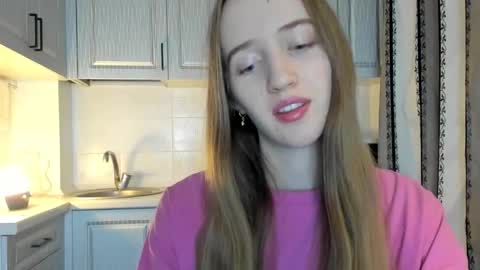 Snapshot of leslie_my_lovee chatting on 11-17-25, 07:52 LESLIE online show from 11-17-25, 07:52