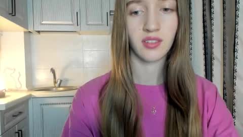 Snapshot of leslie_my_lovee chatting on 11-21-25, 06:28 LESLIE online show from 11-21-25, 06:28