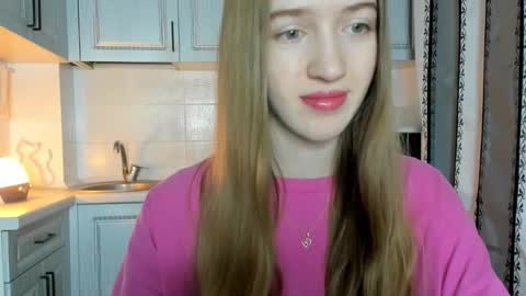 Snapshot of leslie_my_lovee chatting on 11-28-25, 05:21 LESLIE online show from 11-28-25, 05:21