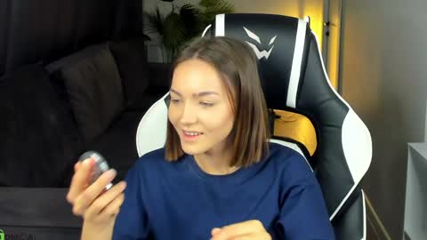 Leslie online show from 05-24-26, 01:10