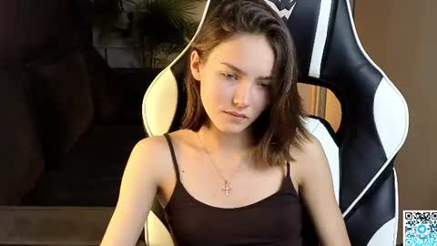 Leslie online show from 06-22-26, 01:07