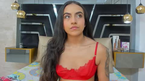 Snapshot of lesliebush chatting on 10-25-25, 08:25 LeslieBush online show from 10-25-25, 08:25