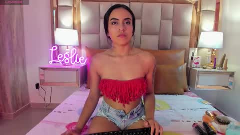 Snapshot of lesliebush chatting on 10-26-25, 12:22 LeslieBush online show from 10-26-25, 12:22