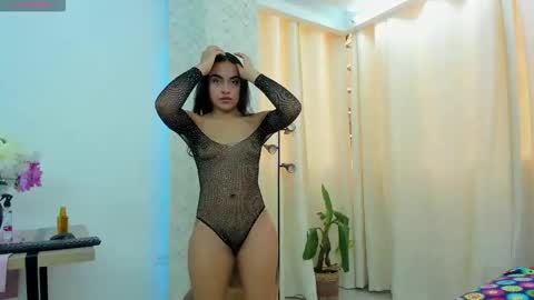 Snapshot of lesliebush chatting on 11-06-25, 12:39 LeslieBush online show from 11-06-25, 12:39