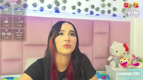 Snapshot of lesliecute69 chatting on 02-22-26, 08:07 leslie online show from 02-22-26, 08:07