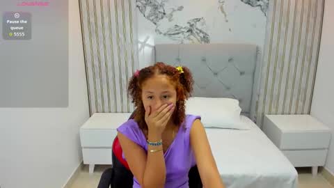 Snapshot of leslysimpson chatting on 02-25-26, 07:34 online show from 02-25-26, 07:34