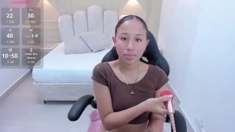 Snapshot of leslysimpson chatting on 07-16-26, 07:31 online show from 07-16-26, 07:31
