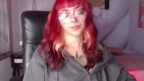 Snapshot of lessboobs_gh chatting on 01-12-25, 11:50 Less online show from 01-12-25, 11:50