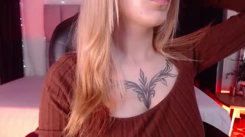 Snapshot of lessboobs_gh chatting on 02-08-25, 05:50 Less online show from 02-08-25, 05:50