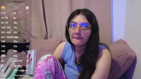 lessliee online show from 05-04-26, 06:53