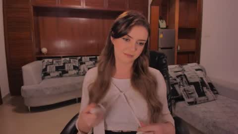 lesya krutalevich online show from 07-18-26, 03:16