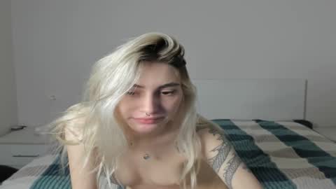 Snapshot of lesyaliss chatting on 02-26-26, 05:39 lesyaliss online show from 02-26-26, 05:39