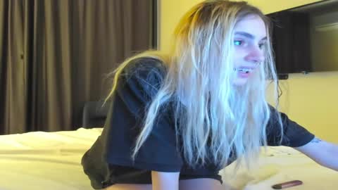 lesyaliss online show from 04-06-26, 08:21