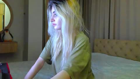 lesyaliss online show from 04-30-26, 11:31