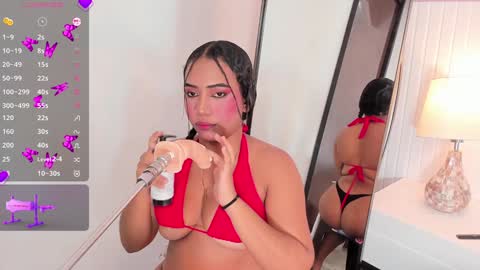 Snapshot of leticia_lynn chatting on 02-03-25, 04:04 LETI 3 online show from 02-03-25, 04:04