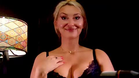 leticiareys online show from 11-06-25, 05:58