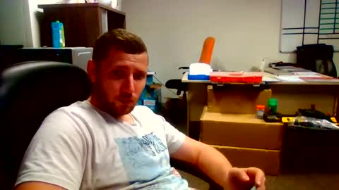 Snapshot of letsbeadventurous chatting on 12-17-24, 11:49 The Silent type online show from 12-17-24, 11:49