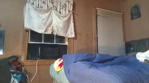 Snapshot of letsdoit69n chatting on 10-23-25, 05:18 letsdoit69n online show from 10-23-25, 05:18