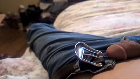 letslookateach online show from 10-10-25, 03:16