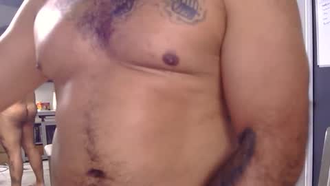 Snapshot of letsseewherethisgoes123 chatting on 04-09-26, 05:18 fitnessdude93kg online show from 04-09-26, 05:18