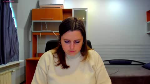 Snapshot of letticams chatting on 11-24-25, 12:49 Naomi online show from 11-24-25, 12:49