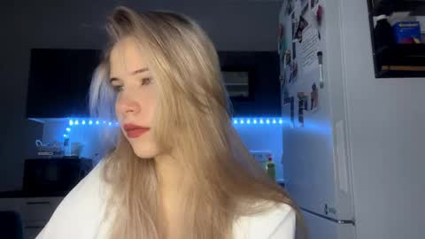 Kate online show from 04-25-26, 02:25