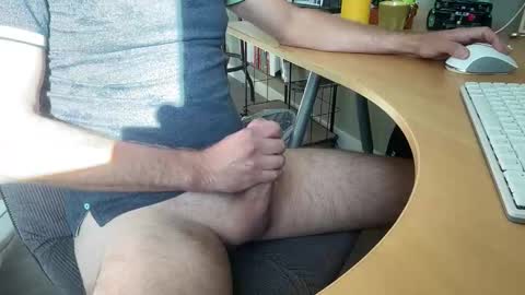 Snapshot of leukurrt chatting on 09-23-25, 08:17 leukurrt online show from 09-23-25, 08:17