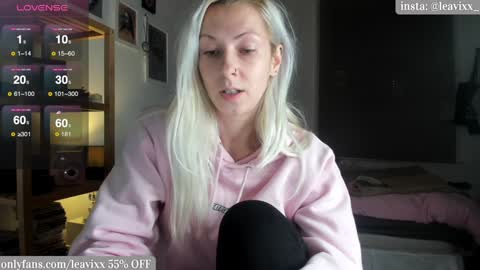 LeaVixx online show from 12-17-24, 05:36