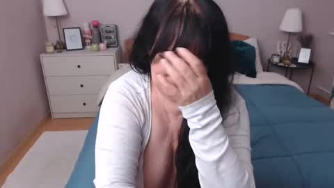 Mary online show from 11-13-25, 04:17