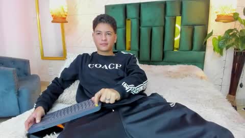 LevySteven online show from 09-21-25, 03:52