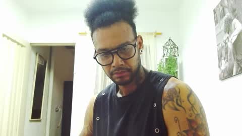 Lewis Strong online show from 02-03-25, 01:19