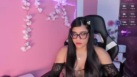 Snapshot of lexa_murphy1 chatting on 07-05-26, 03:23 xiara online show from 07-05-26, 03:23