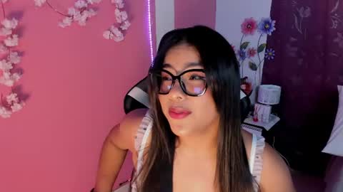Snapshot of lexa_murphy1 chatting on 07-10-26, 01:43 xiara online show from 07-10-26, 01:43