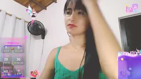 Snapshot of lexi19_ chatting on 05-11-26, 01:22 lexi19_ online show from 05-11-26, 01:22