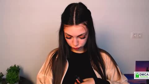 Alexia online show from 09-17-25, 12:40