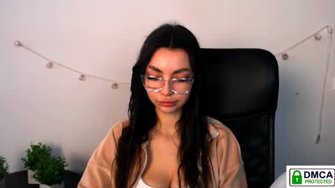 Alexia online show from 04-27-26, 12:47