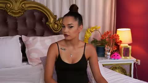 Snapshot of lexi_luna18 chatting on 07-17-26, 10:14 Luna online show from 07-17-26, 10:14