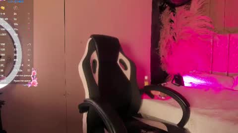 Lexi Adams  online show from 07-12-26, 12:40
