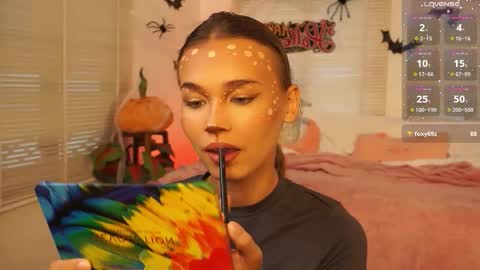 Lexi  online show from 10-31-25, 06:03