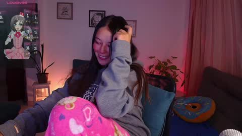 Snapshot of lexie_babe chatting on 12-28-24, 04:08 Lexie Thompson 8pm 0000am -5 online show from 12-28-24, 04:08