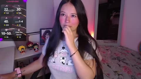 Snapshot of lexie_babe chatting on 11-21-25, 12:43 Lexie Thompson 8pm 0000am -5 online show from 11-21-25, 12:43