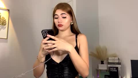 Lexie online show from 06-07-26, 12:15